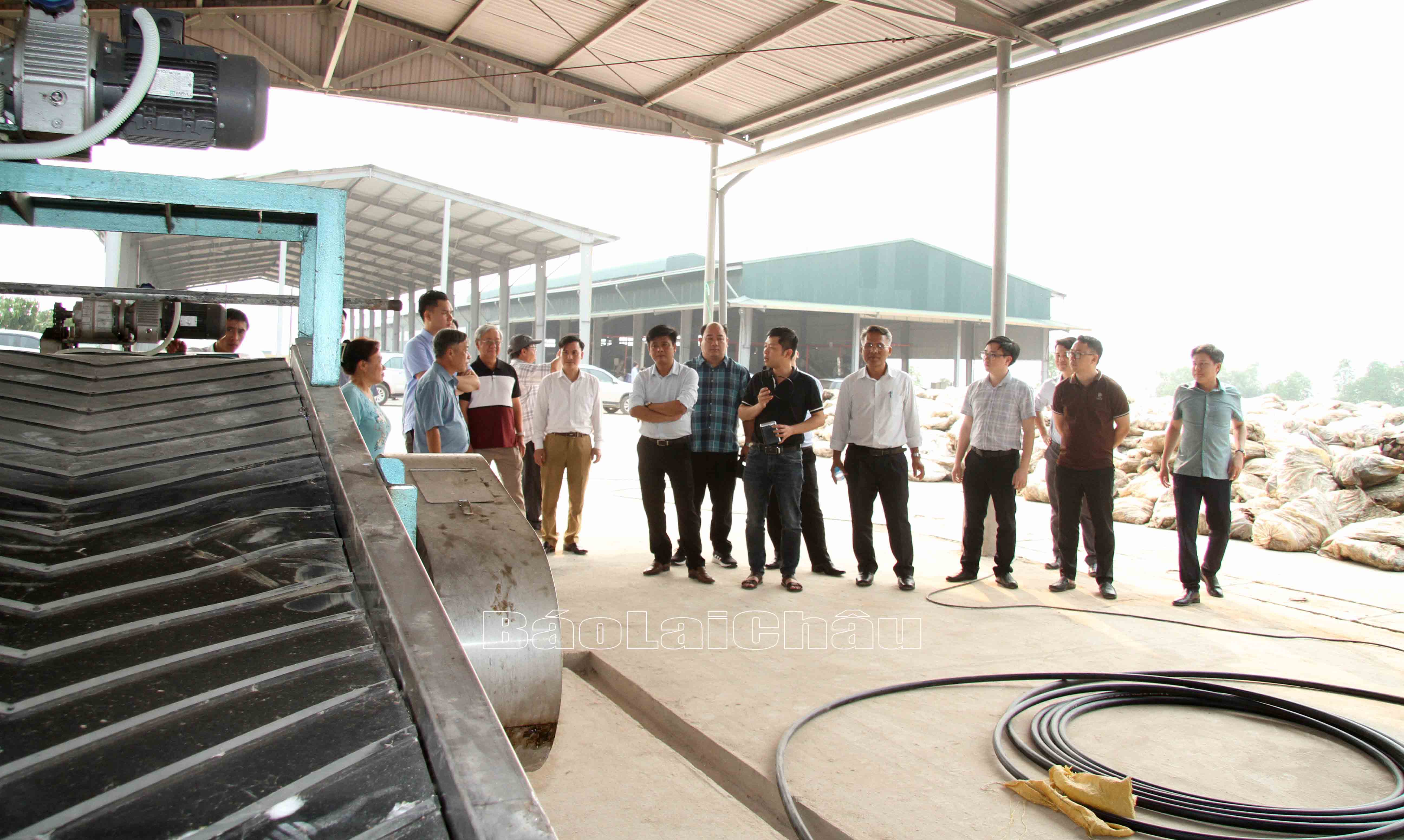 Thăm nhà máy chế biến mủ cao su Lai Châu, xã Nậm Tăm, huyện Sìn Hồ.